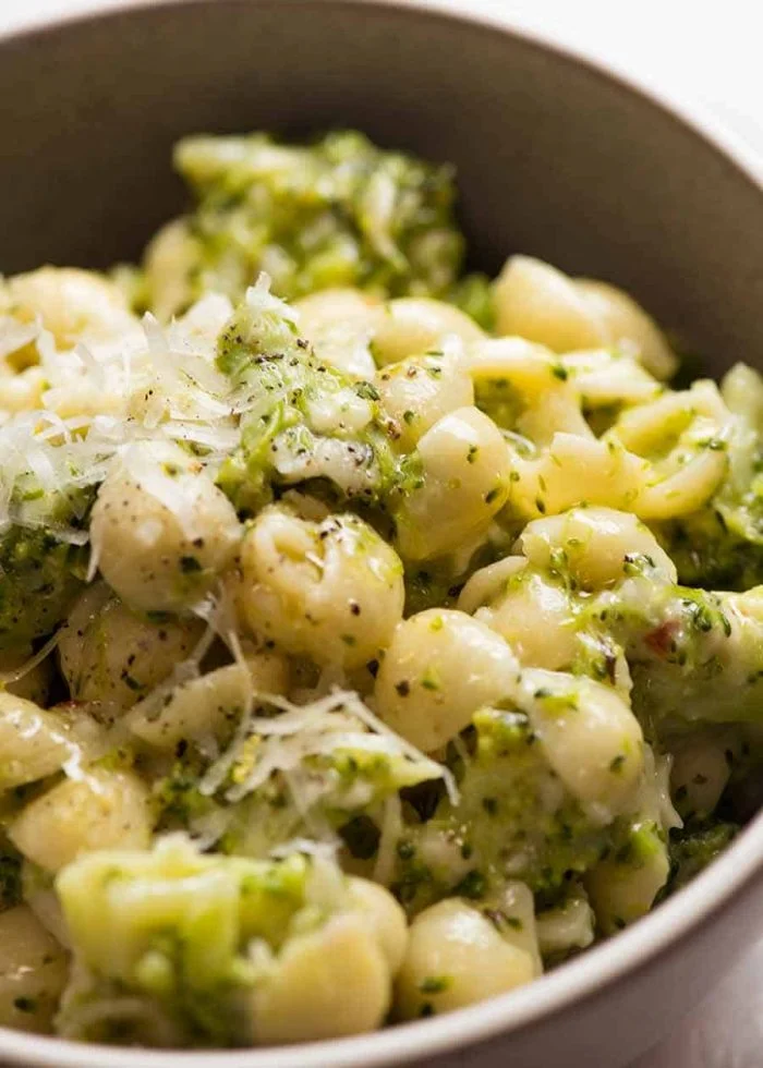 Pasta de brócoli realmente rápida |  RecetaTin Eats