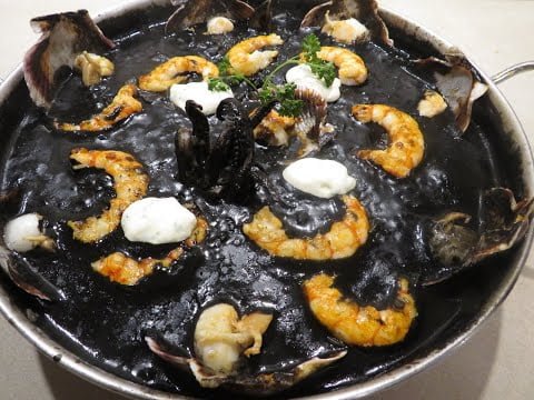 COCINANDO CON ROBER CANELLA UN ARROZ NEGRO #arroz #rice #arroznegro #larecetadeturo #receta #cocinar