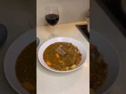 GUISO DE LENTEJAS PARA EL FRIO – BEUTELCOOKING #receta #guiso #short #shorts