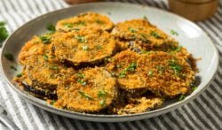 Libritos de berenjena rellenos de pollo, receta de una cena fácil