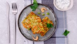 Tortilla de calabaza con langostinos, receta de cena ligera fácil de preparar