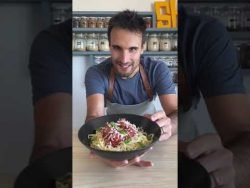 🍝 Espaguetis con albóndigas 🍝 #Recetasdepelicula #pasta #Receta #espaguetis