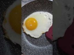Probando sarten italiano marca vencort con un huevito estrellado 🍳 #comida #receta #recetas #dieta