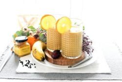 Smoothie de plátano con naranja y cúrcuma