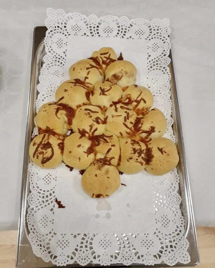 Árbol navideño de queso y cecina TM6