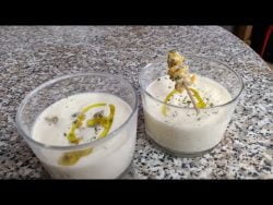 Crema fría de espárragos blancos y berberechos, fácil y rico con Thermomix
