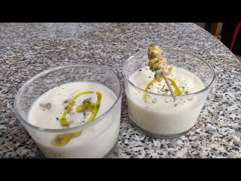 Crema fría de espárragos blancos y berberechos, fácil y rico con Thermomix