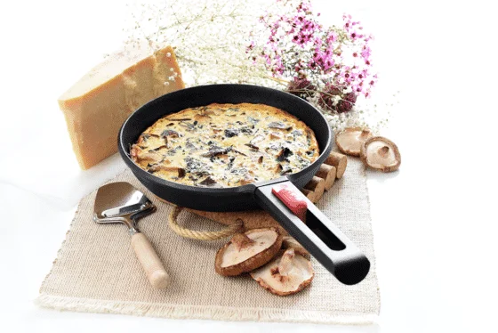 Frittata con queso, setas y espinacas