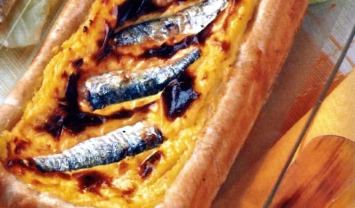 Hojaldres rellenos de sardina y pimientos: la entrada perfecta para esta Navidad