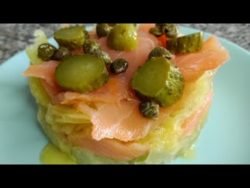 Timbal de salmón con la salsa holandesa, fácil y rico con Thermomix
