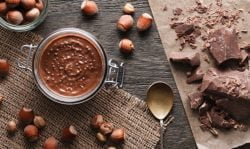 Turrón tres chocolates, receta de un dulce tradicional fácil de preparar