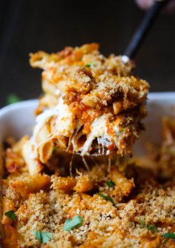 Receta de mostaccioli al horno con queso |  Galletas y Copas