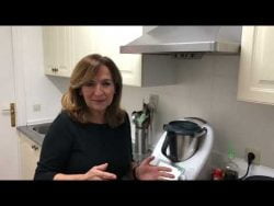 Garbanzos con atún, tomate y piquillos con thermomix/realizada por @Justa Molina
