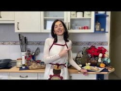 Menú completo:Alitas de pollo al ajillo con patatas en thermomix.
