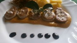 Solomillo de ternera con foie y salsa Pedro Ximénez