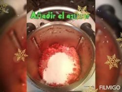 Trifle de frutos rojos al cava con Thermomix