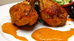 Las 2 recetas de pollo en salsa para salir del típico plato