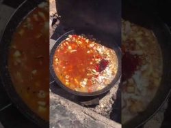 Paella campera. #receta #arroz #paella #paellacampera #paellamixta #youtubeshorts