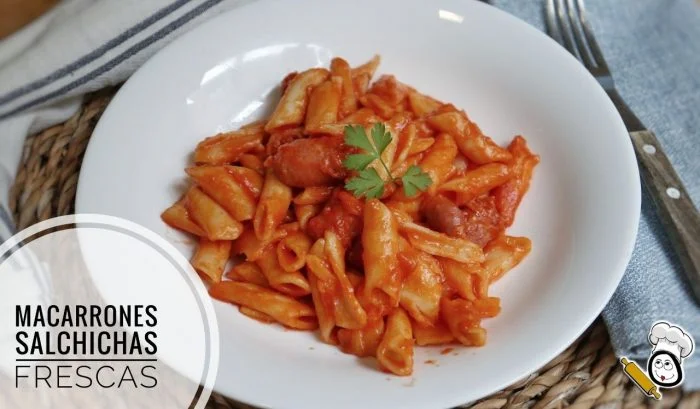 Macarrones con Salchichas Frescas en Mambo