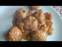Albóndigas en salsa stroganoff, fácil y rico con Thermomix