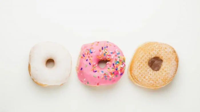 Donuts con limón y chocolate blanco: receta healthy fácil