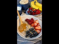 Avena con Chia perfecta para el Desayuno #desayuno #breakfast #receta #recetasrapidas #shorts