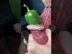 Chiles Jalapeños envueltos de Picaña 🌶🥩 #quechille #food #mexico #chile #usa #receta #recipe