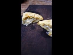 Empanadas de #cebolla #queso y #aceitunas #shorts #LunesSinCarne #receta #facil #Paraguay #fyp