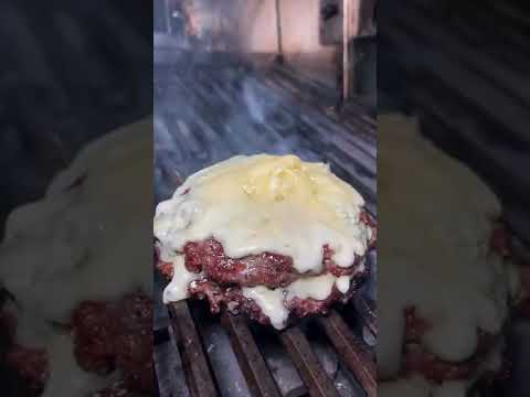 Hamburguesa Mar y Tierra 🍔🍤 #quechille #food #mexico #receta #usa #recipe #burger #foodporn #grill