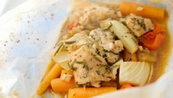 Receta de papillote de palometa y verduras