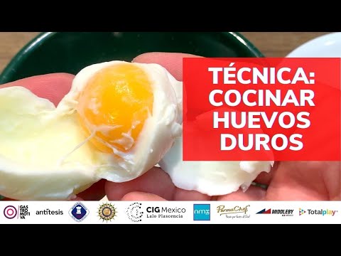 #shorts #receta #técnica cómo cocinar huevos duros perfectos para hacer rellenos #cocinaclásica