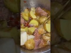 Unas ricas Papas con Chorizo #papa #chorizo #receta #food #comida