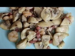 Champiñones con gambas y jamón, fácil y rico con Thermomix