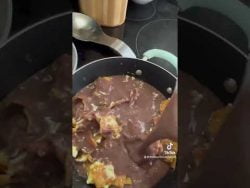 Chilaquiles enfrijolados #chilaquiles #frijoles #desayuno #receta #cocina #asmr #foodasmr