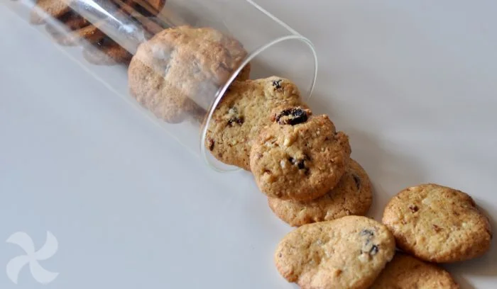 Cookies con pasas y almendras
