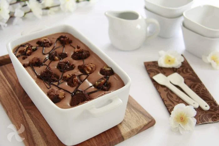 Helado de chocolate y brownie