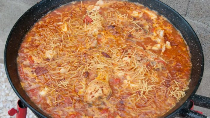 Receta de fideuá con pato y setas