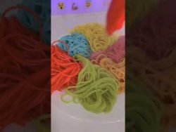 Mis gritos de emoción con un Spaghetti Arcoiris 🤣❤️🧡💛💚💙 #receta #arcoiris #recetafacil #spaghe