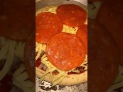 Pizzas de supermercado #pizza #peperoni #pizzalover #pizzatime #CostaRica #PuraVida #receta #food