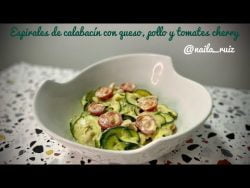 Receta fácil y con subtítulos 💚 Espirales de calabacín queso, pollo y tomates cherry con thermomix
