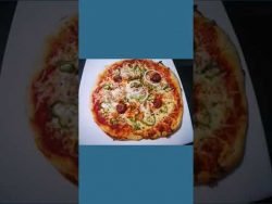 Hoy cenita de pizzas caseras, receta de thermomix, con la colaboración especial de mi pequeño chef