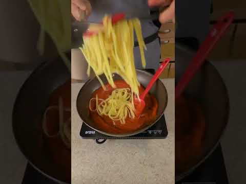 Pasta con Tomate 🍝 #shorts #pasta #receta