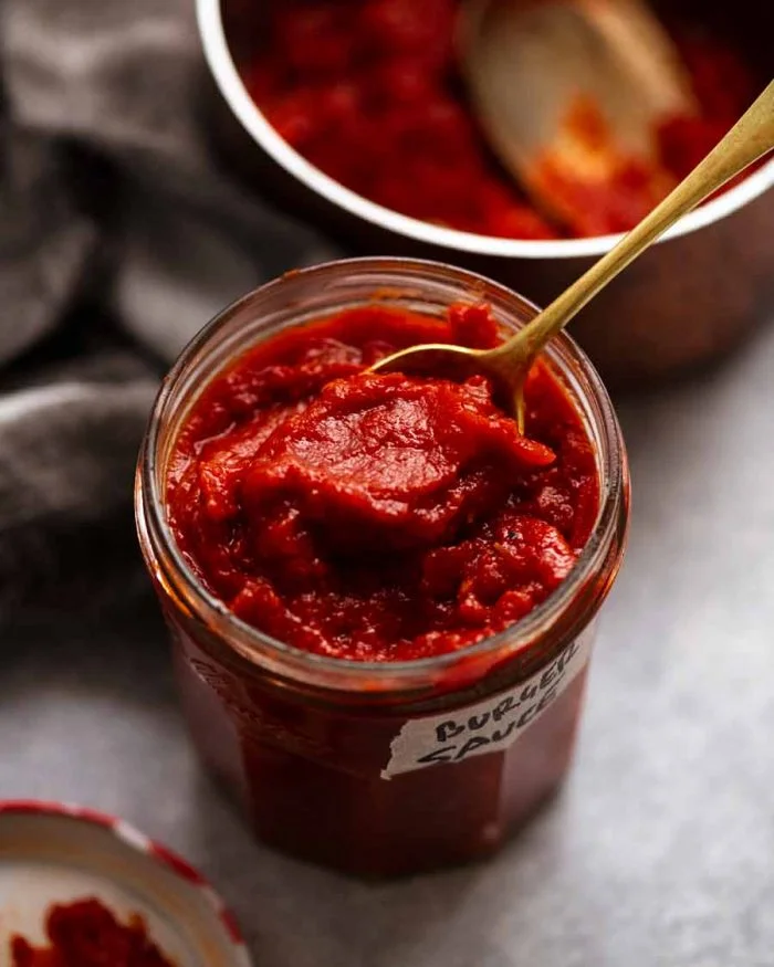 Salsa rápida de hamburguesa con chutney de tomate