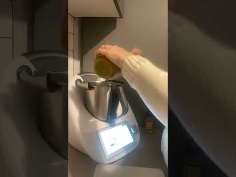 Chicken with spinach and Almond pesto￼ #cookwithme #thermomix #cook #cookathome #inspire #thermo