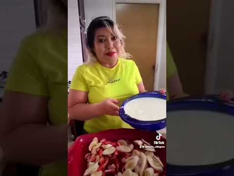 Como hacer fresas con crema y banano #receta #facil #short