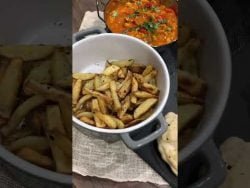 Curry time Soy chunk jalfrezi #thermomix #vegan #plantbased #homecooked #chips #curry