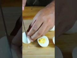 huevos rellenos 🤤🔥 buenisiimooo 👨🏽‍🍳 #food #receta #egg #cocina