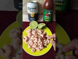 #shorts #camarones #gambas #marisco #receta #cocina #comida #alimento #salsa #cerveza #picante epico