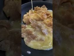 Antojos de esta semana (migas con huevo ) jaja 😝 #sabado #migas #cocina #receta #desayuno