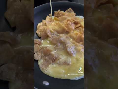 Antojos de esta semana (migas con huevo ) jaja 😝 #sabado #migas #cocina #receta #desayuno